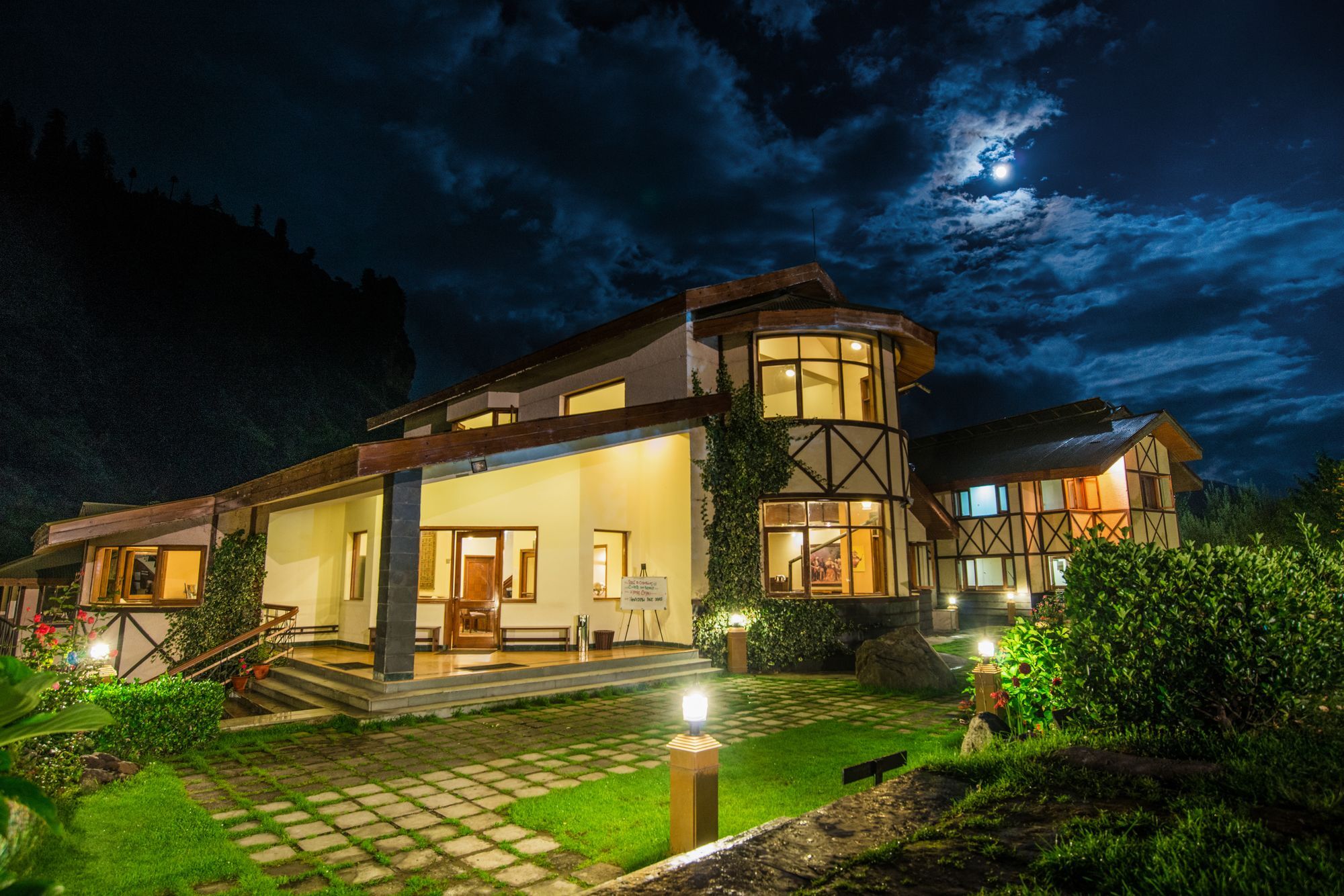 Solang Valley Resort Palchan Exterior photo