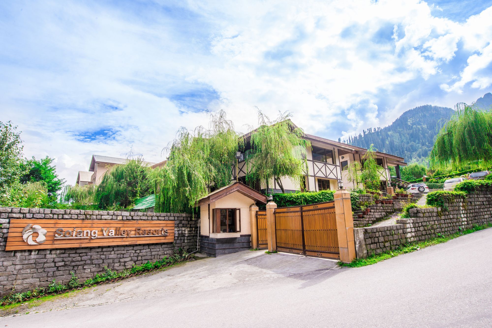 Solang Valley Resort Palchan Exterior photo